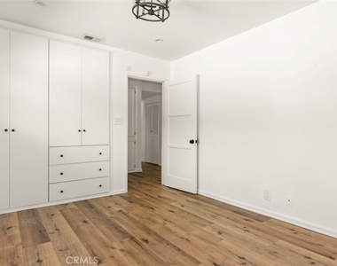 5840 Allott Avenue - Photo Thumbnail 17