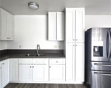 320 E Hullett - Photo Thumbnail 2