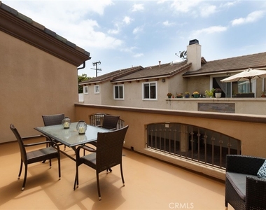 2113 Mathews - Photo Thumbnail 16