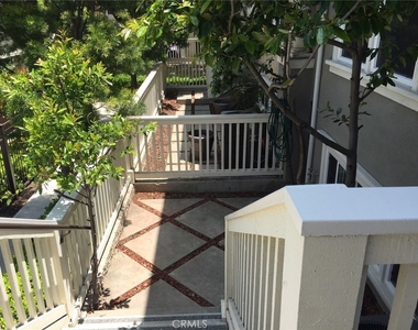 1800 Oak Street - Photo Thumbnail 13
