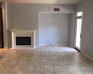 1800 Oak Street - Photo Thumbnail 6