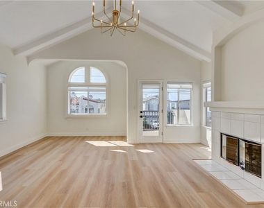 1608 Herrin Street - Photo Thumbnail 4