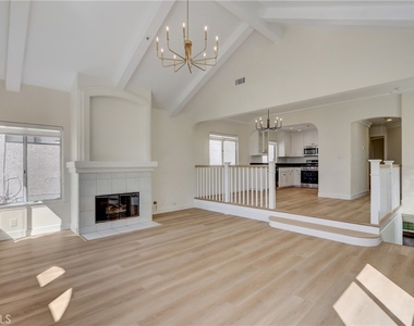 1608 Herrin Street - Photo Thumbnail 3