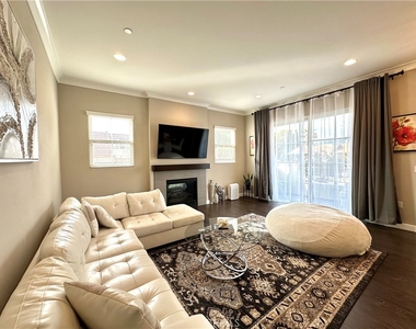 342 Myrtle - Photo Thumbnail 2
