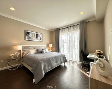 342 Myrtle - Photo Thumbnail 24