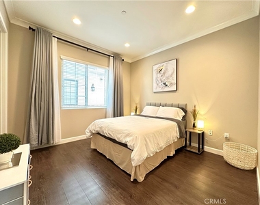 342 Myrtle - Photo Thumbnail 17