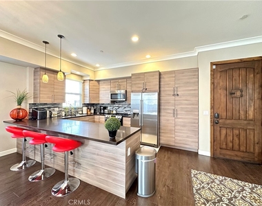 342 Myrtle - Photo Thumbnail 9