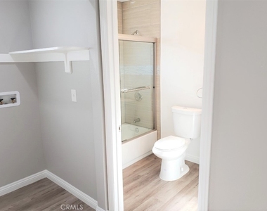 4240 Eugene St - Photo Thumbnail 13