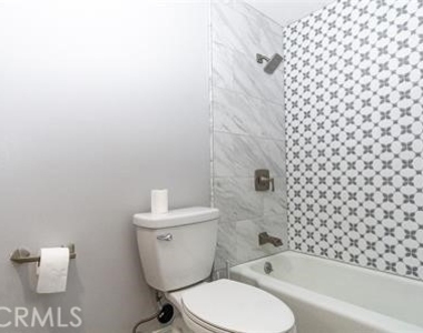 2921 Juanita Place - Photo Thumbnail 14