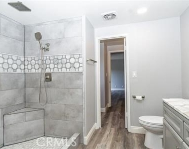 2921 Juanita Place - Photo Thumbnail 12