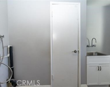 2921 Juanita Place - Photo Thumbnail 21