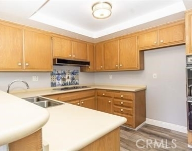 2921 Juanita Place - Photo Thumbnail 9