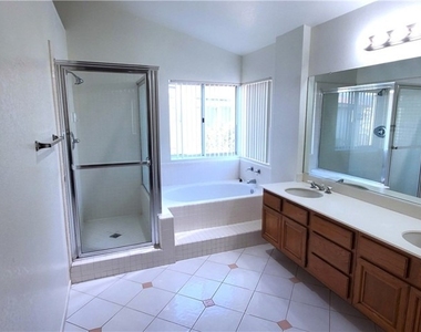 5610 Rostrata Avenue - Photo Thumbnail 21
