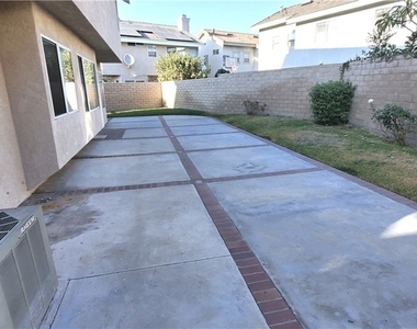 5610 Rostrata Avenue - Photo Thumbnail 37