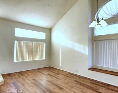 5610 Rostrata Avenue - Photo Thumbnail 1