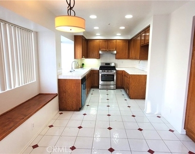 5610 Rostrata Avenue - Photo Thumbnail 15