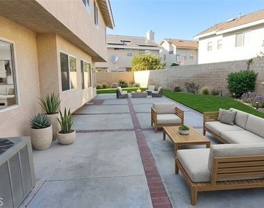 5610 Rostrata Avenue - Photo Thumbnail 36