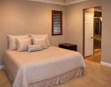 213 Lonetree - Photo Thumbnail 15