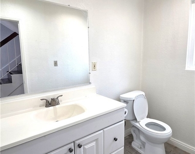 6512 Fullerton Ave #a - Photo Thumbnail 8