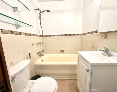 140 Linden Avenue - Photo Thumbnail 9