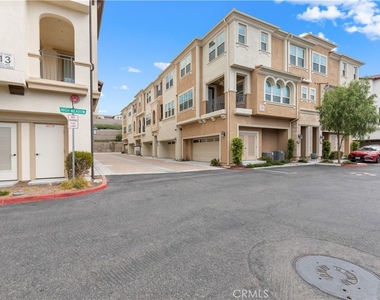 604 White Oaks - Photo Thumbnail 33