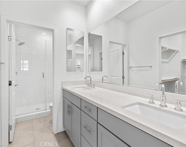604 White Oaks - Photo Thumbnail 16