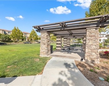 604 White Oaks - Photo Thumbnail 30