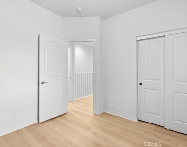 604 White Oaks - Photo Thumbnail 23