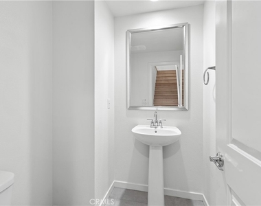 604 White Oaks - Photo Thumbnail 13
