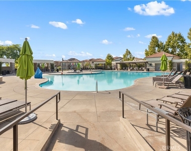 604 White Oaks - Photo Thumbnail 25