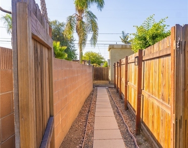 9111 Bluford Avenue - Photo Thumbnail 1