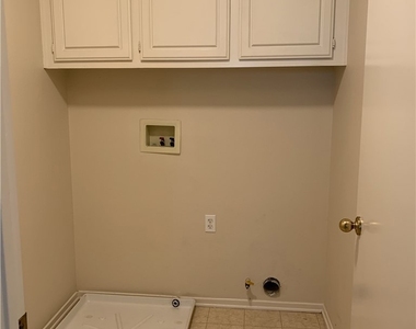6515 Chapman Drive - Photo Thumbnail 17