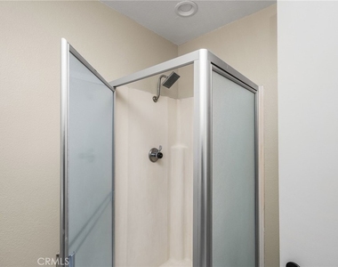 1129 Iris - Photo Thumbnail 33