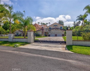 1410 Peppertree - Photo Thumbnail 2
