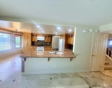 526 Trailridge Drive - Photo Thumbnail 1
