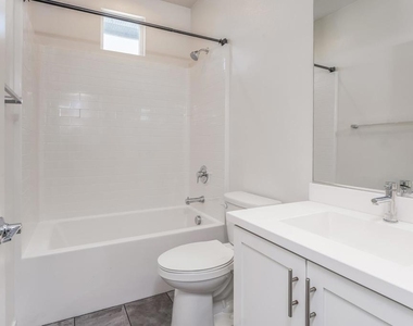 2143 Element Way - Photo Thumbnail 15