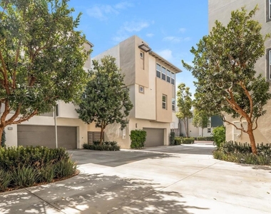 2143 Element Way - Photo Thumbnail 10