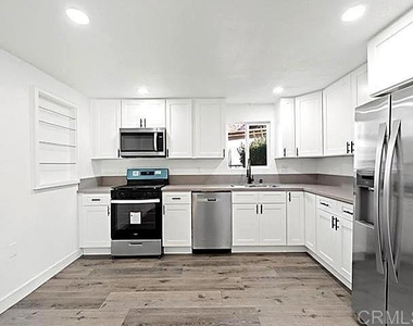2040 Earl Street - Photo Thumbnail 11