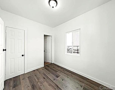 2040 Earl Street - Photo Thumbnail 24