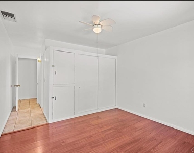 3813 Birch - Photo Thumbnail 7