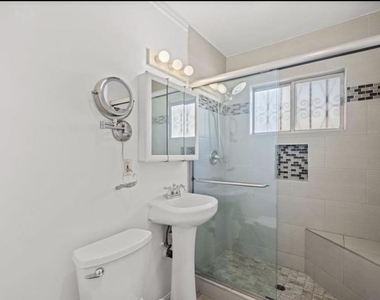 3813 Birch - Photo Thumbnail 14