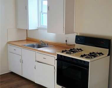 1508 Mentone Avenue - Photo Thumbnail 2