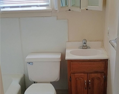 1508 Mentone Avenue - Photo Thumbnail 3