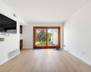 2714 Claray Drive - Photo Thumbnail 12