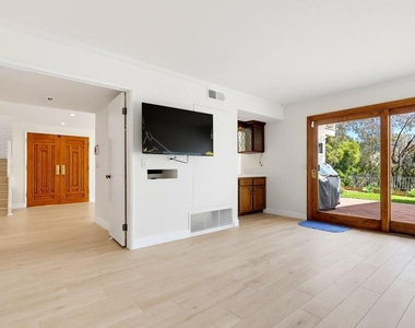 2714 Claray Drive - Photo Thumbnail 13
