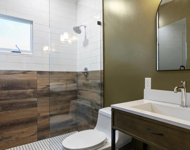 529 N Hill Avenue - Photo Thumbnail 9