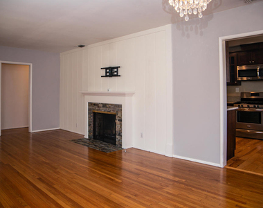 7601 Flight Avenue - Photo Thumbnail 3