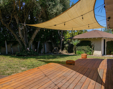 7601 Flight Avenue - Photo Thumbnail 34