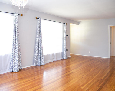 7601 Flight Avenue - Photo Thumbnail 5