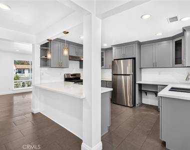 2860 Pacific - Photo Thumbnail 24
